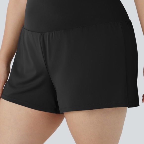 Bundle of Pocket Plus Pocket 2-in-1 Gym Plus Size Shorts 2.5'' - Picture 2 of 5